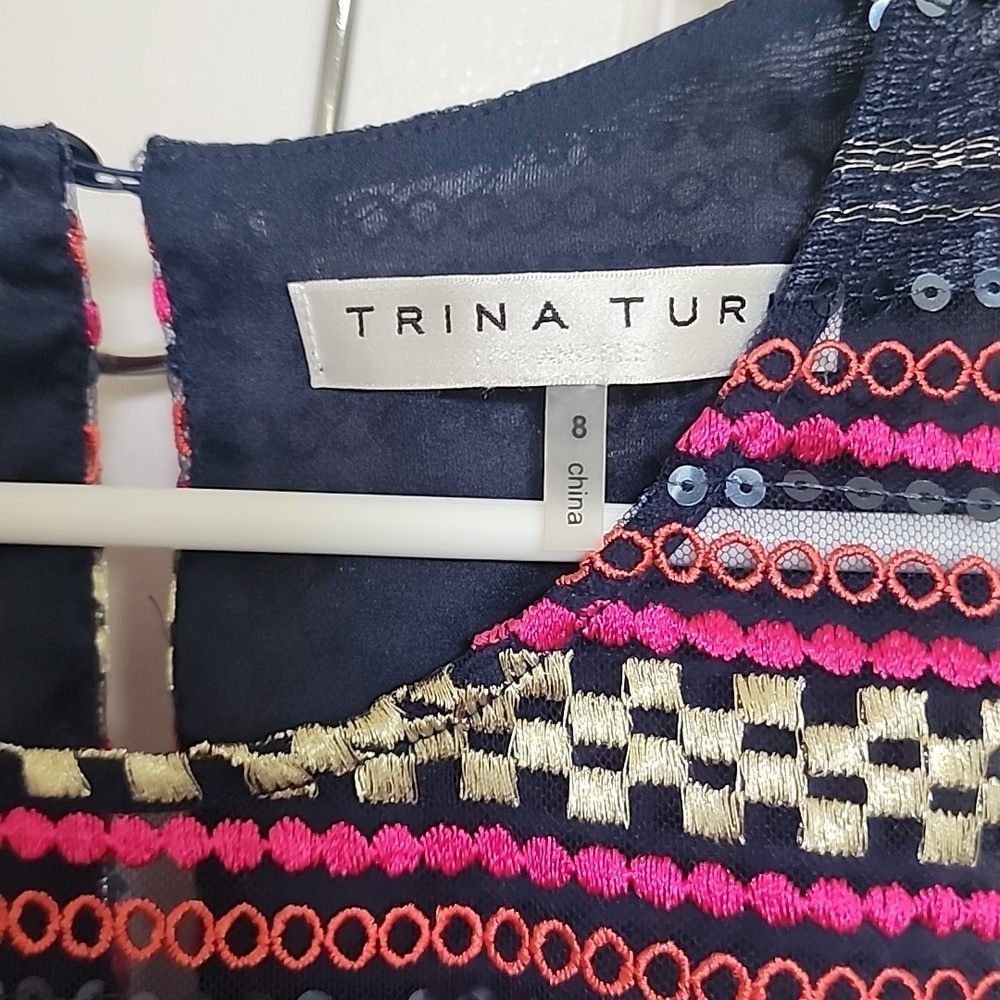 Trina Turk Aracari Sequin Embroidered Sleeveless Blouse Tank Sleeveless Size 8‌ - Picture 4 of 10